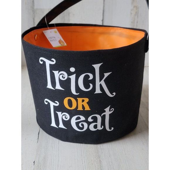 Halloween trick or treat canvas basket accessory decor - Picture 2 of 9